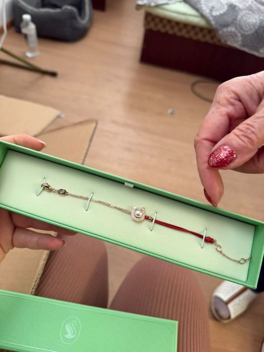 Гривна Swarovski Нова