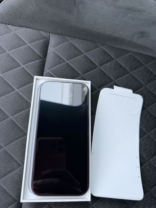 Vand iphone 17 nou desfacut doar pentru activare