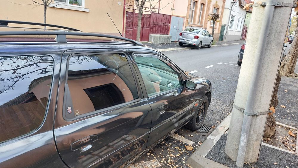 Ford Mondeo Mk2 Ghia