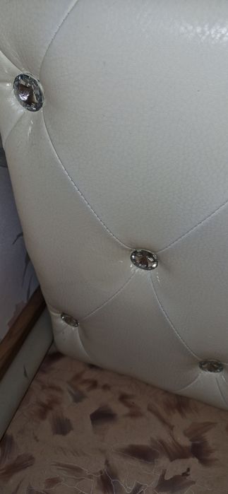 Продам тумбочки для спальни