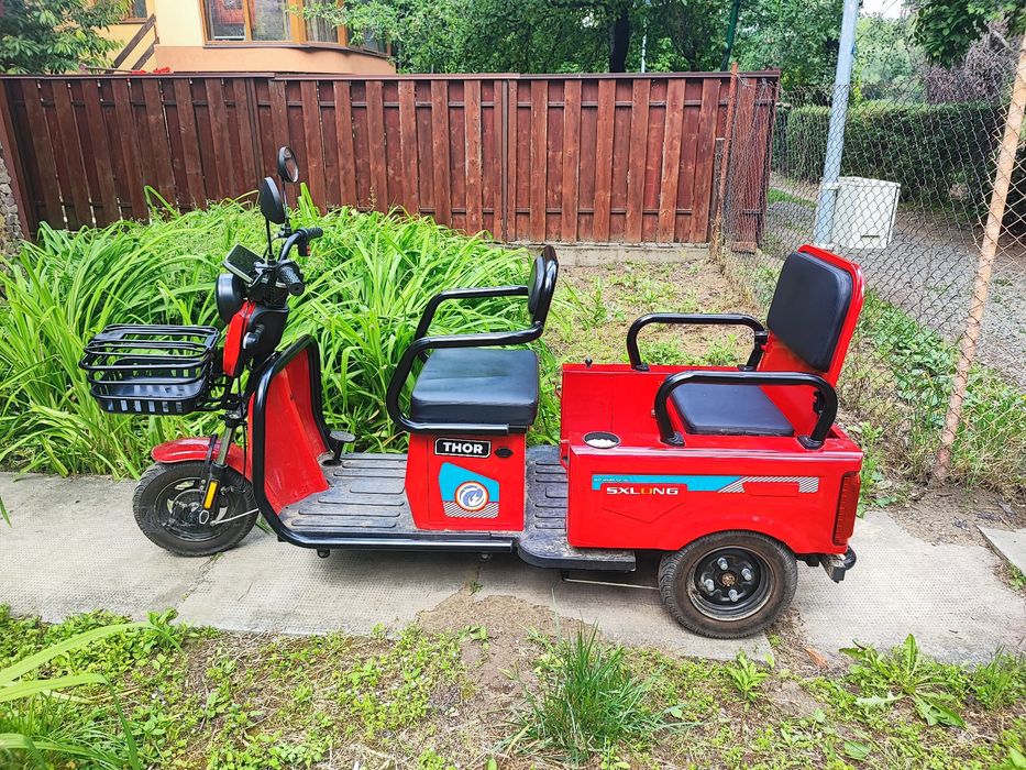 Vând tricicletă electrică
