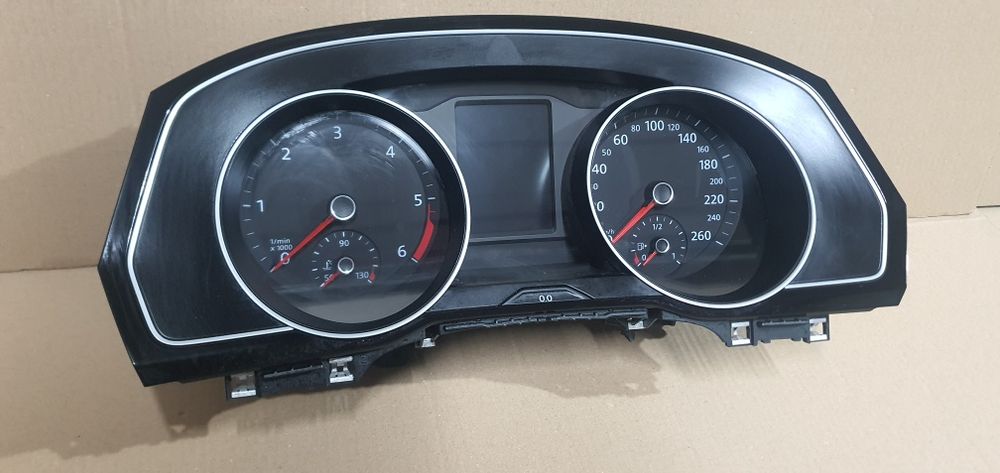 Ceasuri bord passat b8 2.0 1.6  tdi 3G0920741