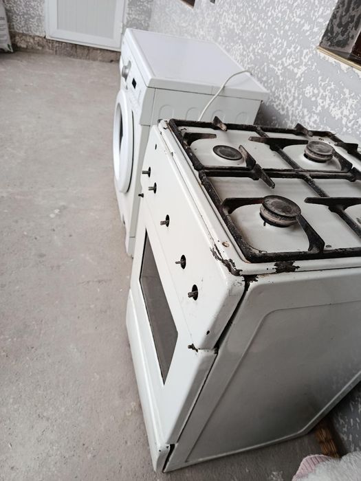 Продаётся стиральная машина и газовая плита