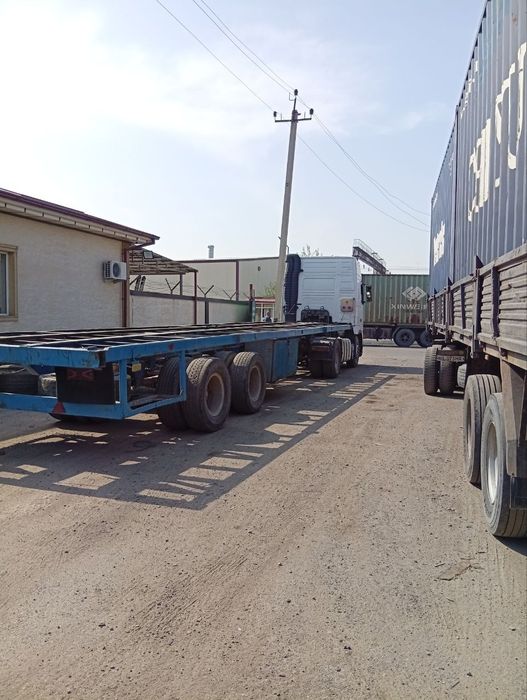 Продаётся  грузовая Вольво контейнеровоз