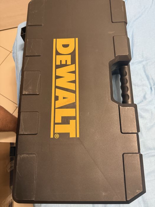 Pistol pentru lubrifiere