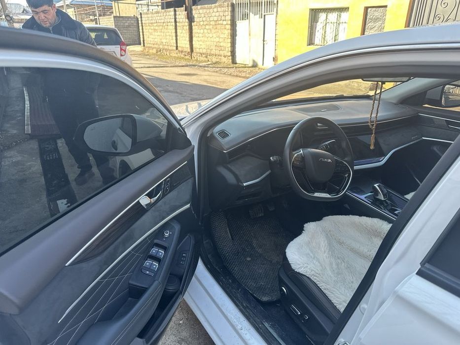Продам автомобиль Dongfen max 60