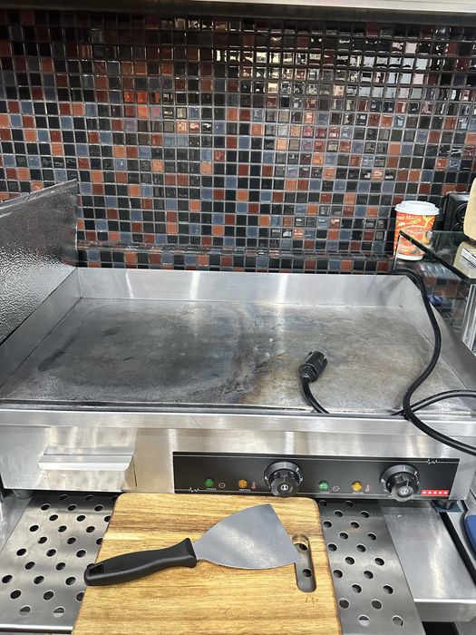 Продавам професионална гладка скара/туч