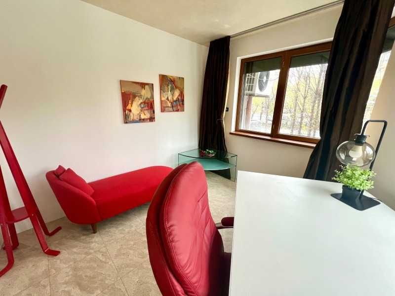 Дава се под наем Тристаен апартамент в София, Витоша - 135 кв.м за 1096.5 € - Снимка #9