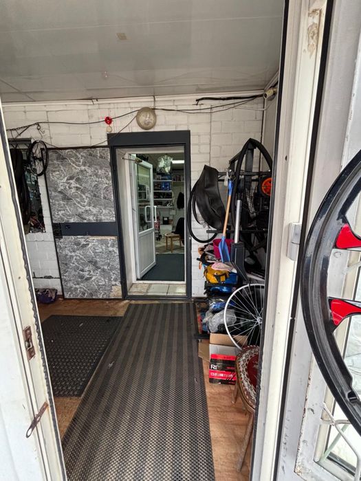 Продается магазин в центре города Шемонаиха.