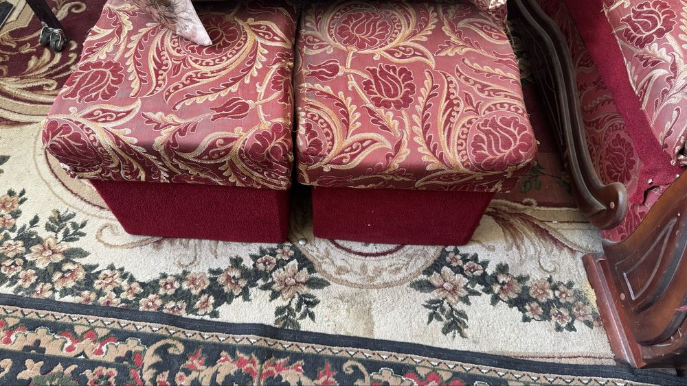 Уголок отличный состояние