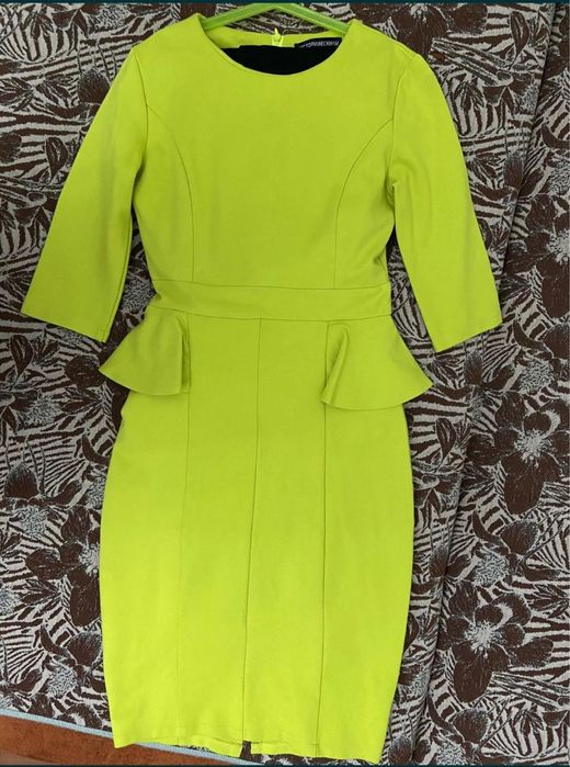 Платье красивое по фигуре