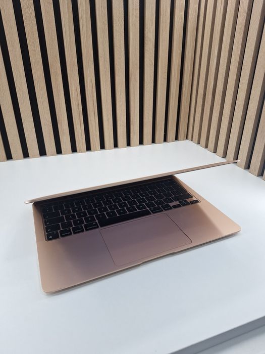 Apple MacBook Air M1 8GB/256 GB SSD BAT 93%  GARANTIE/FACTURĂ #63352