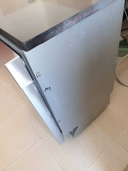 Инокс - Miele Съдомиялна - 14 Комплекта - Частично Вграждане - 60см