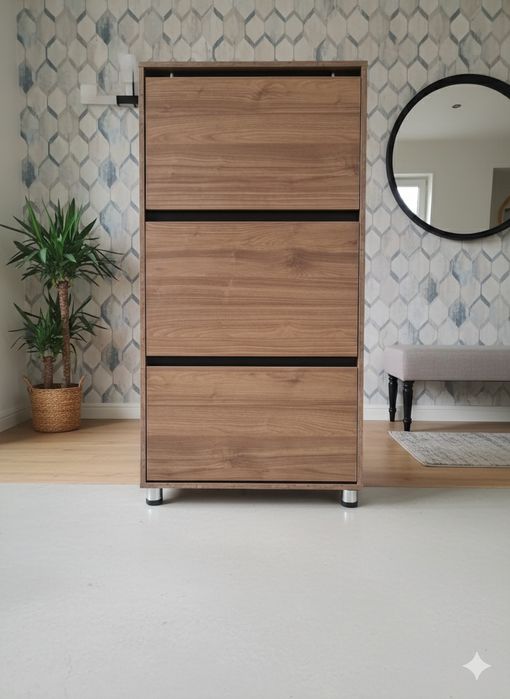 Продам обувницу новую