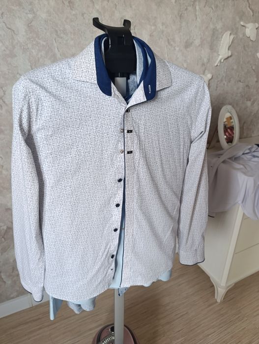 Продам рубашки школьные