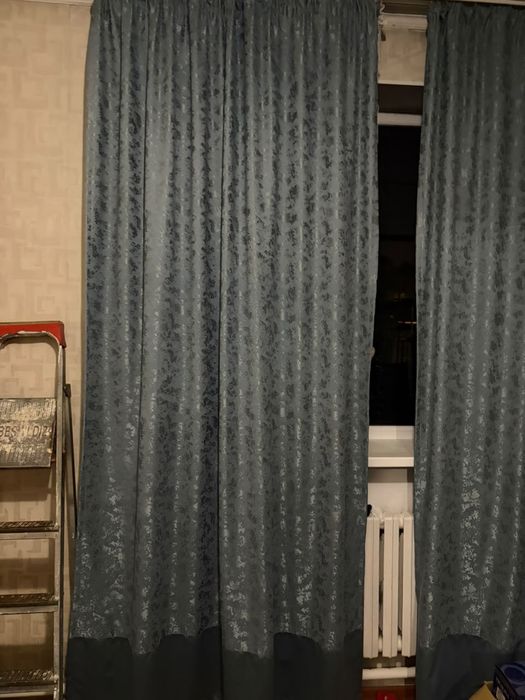 Продаю шторы в голубого цвете