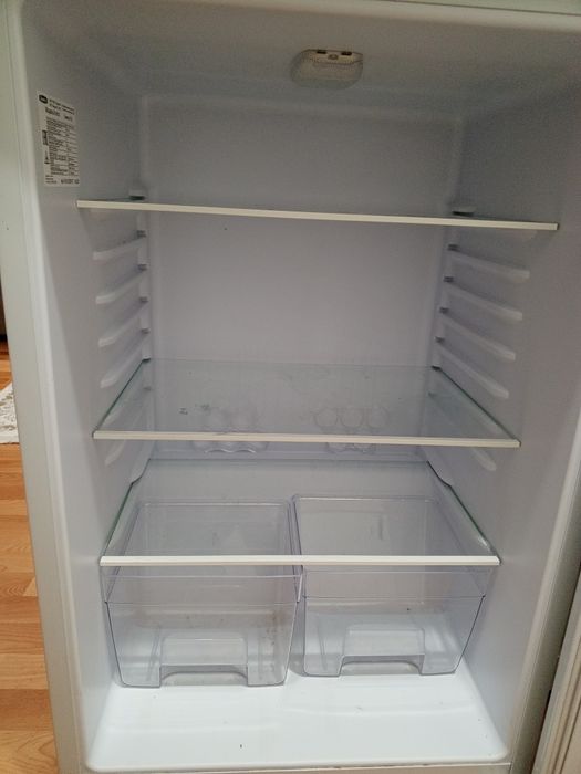 Холодильник Бирюса