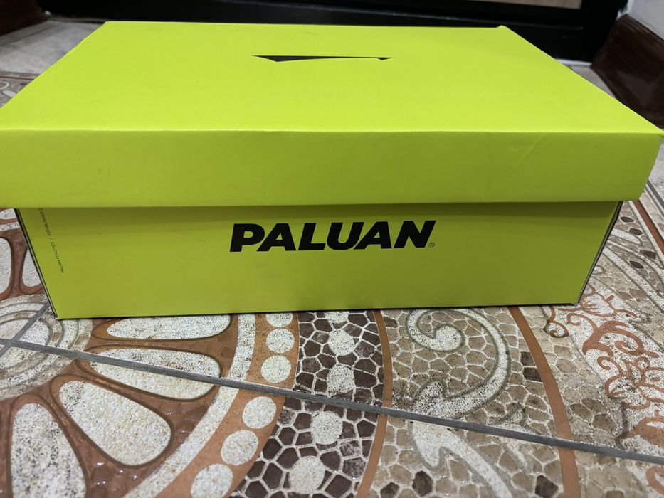 Продам кроссовки 44 размера