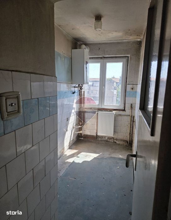 Apartament 3 camere, zona Sagului - Piata Doina, pret excelent — fotografia 3