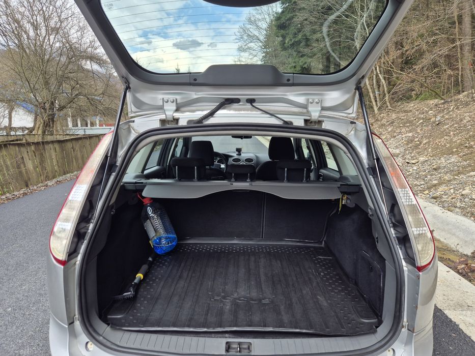 FORD Focus 2010 — imagine 13