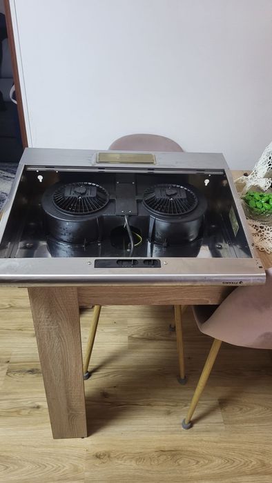 Vand hota in stare foarte buna folosita 3ani foarte putin