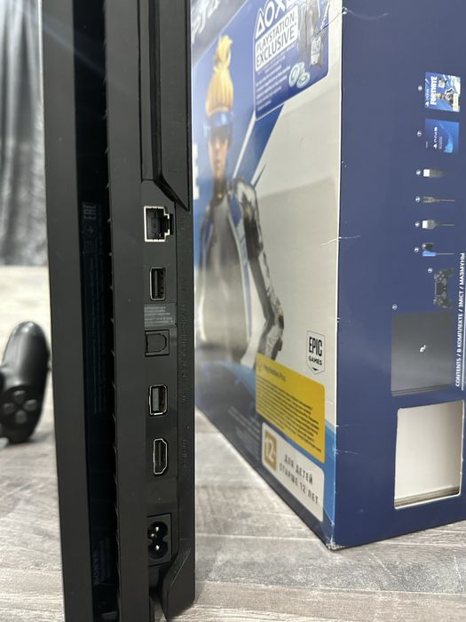 Ps 4 pro 1 tb 2 геймпада