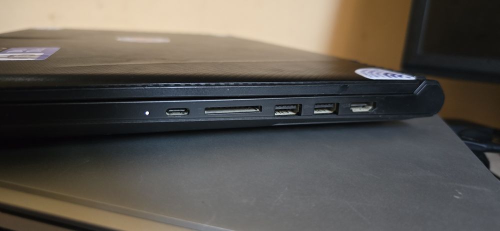 Lenovo legion Y520