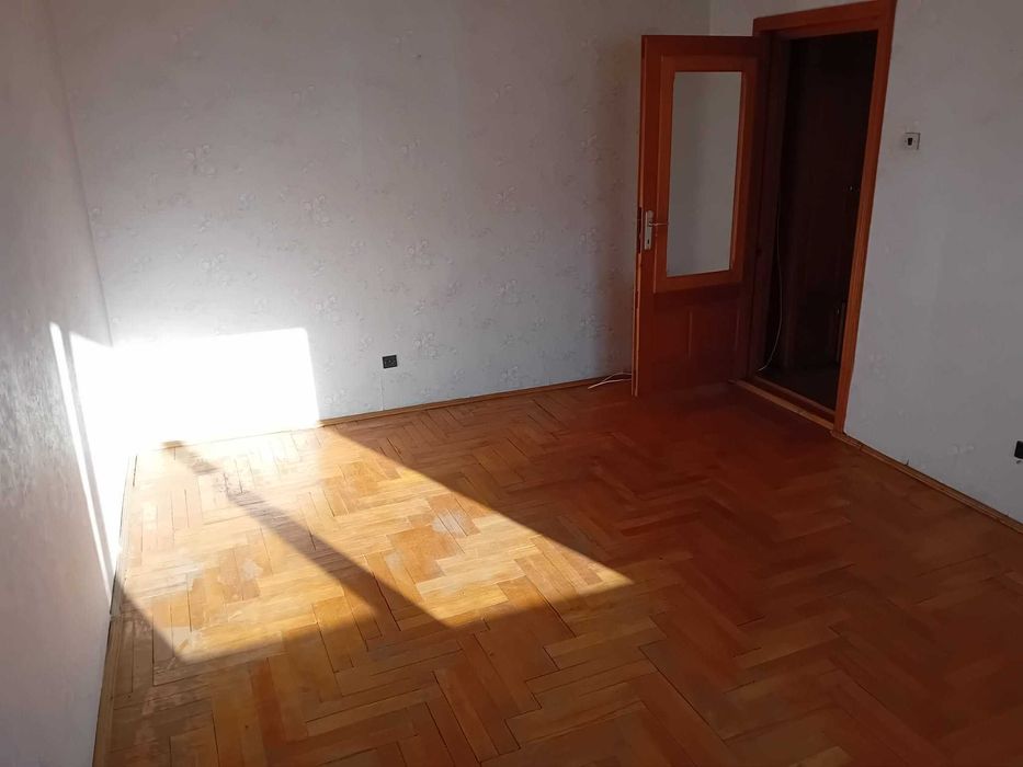 Ap 2 Cam central Bloc Nou 54mp decomandat etaj 3 termopan termoizolat