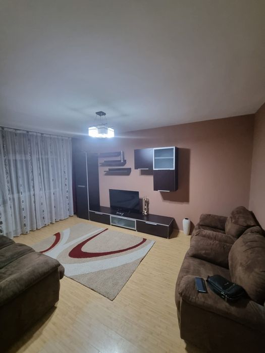Ofer apartament 2 camere spre inchiriere