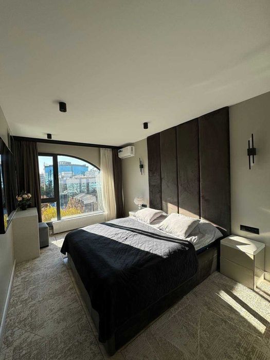 ПРОДАЁТСЯ 5-комнатная квартира ул. Афросиаб