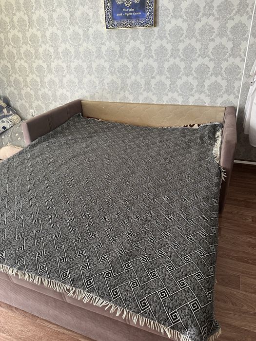 Продам диван 30000 самовывоз
