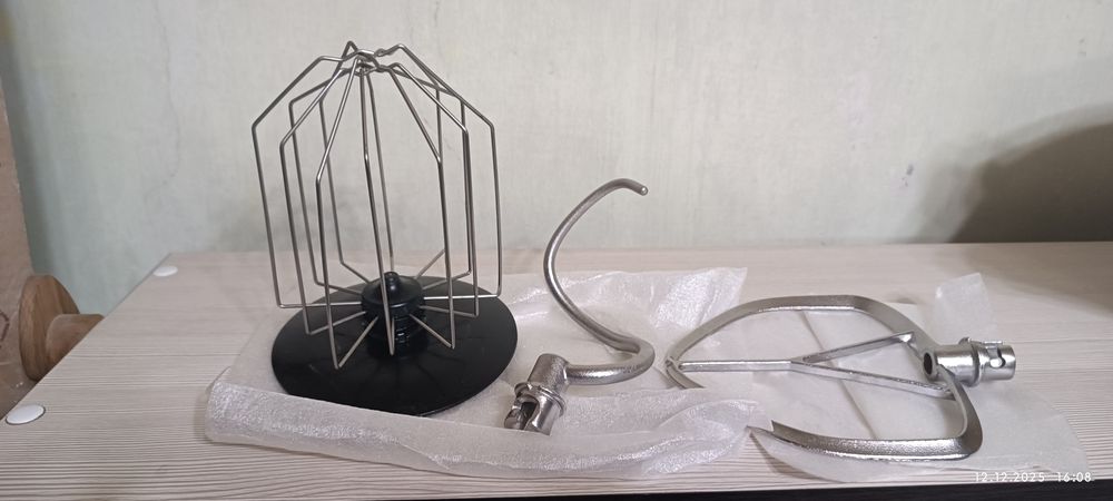 Миксер тестомес.