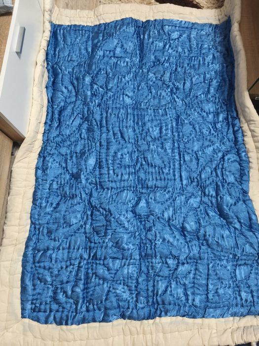 Юргани в син цвят