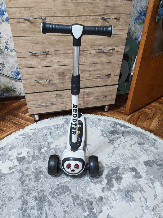 Продаётся музыкальный самокат.