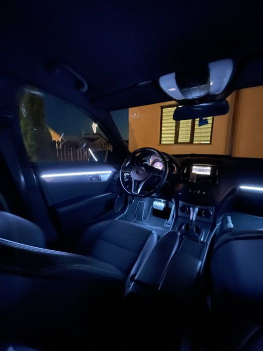 Montez Lumini Ambientale Universale sau Dedicate