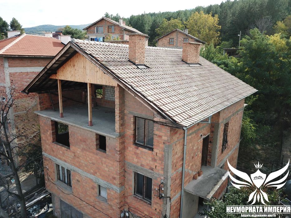 Продава се Къща в Асеновград - 424 кв.м за 399 €/кв.м - Снимка #4