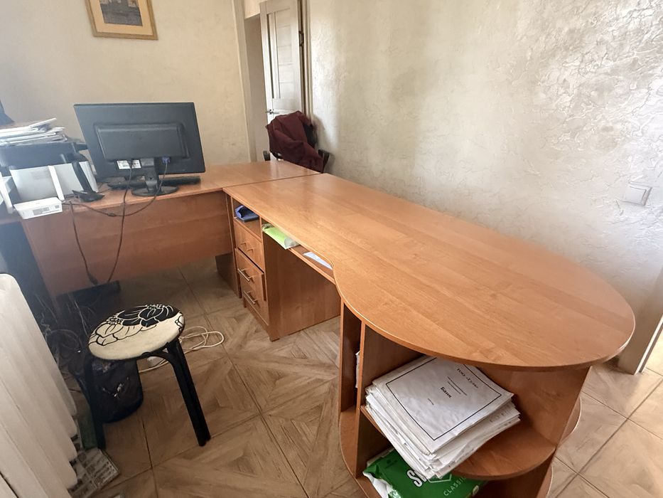 Продам офисный стол