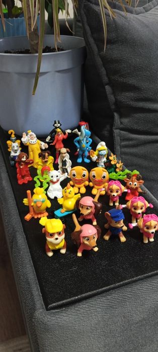 Продам игрушки из Киндера