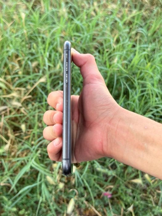 Iphone 11 // 64 GB