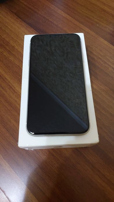 Продам 11 Айфон 128гб