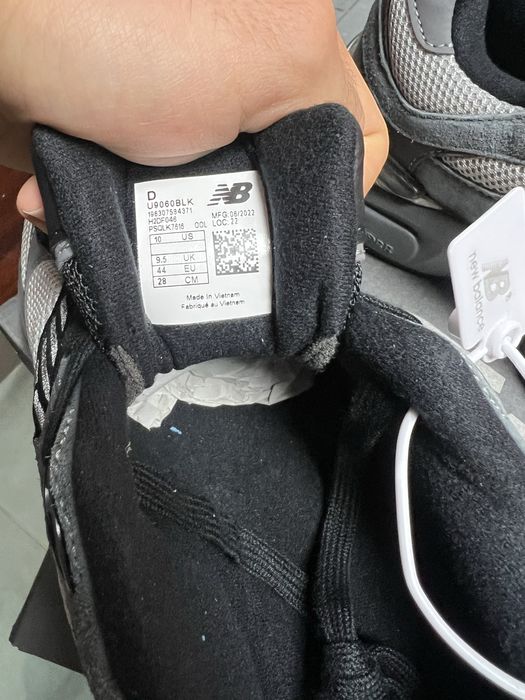 Маратонки New Balance U9060BLK