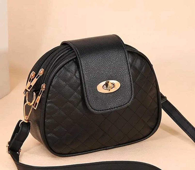 Чисто нова дамска, женска чанта с дълга дръжка