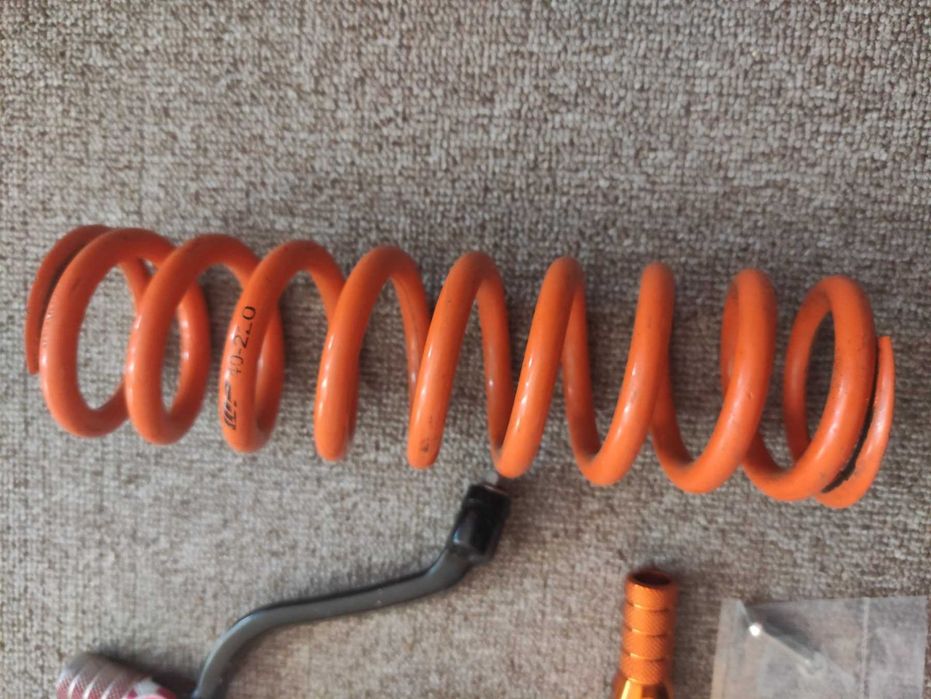 Части КТМ sx65 / exc / sxf  протектор , пружина, ос , накрайници и др.