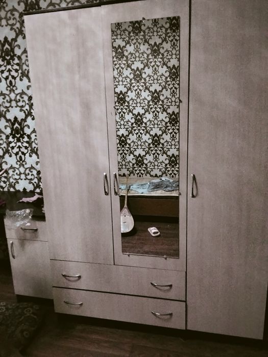 Продам3- х дверный купейный шкаф