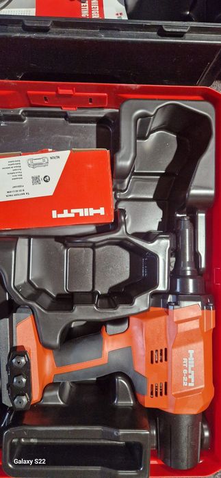 Hilti ,Wurth pistol de popnituri pe acumulatori