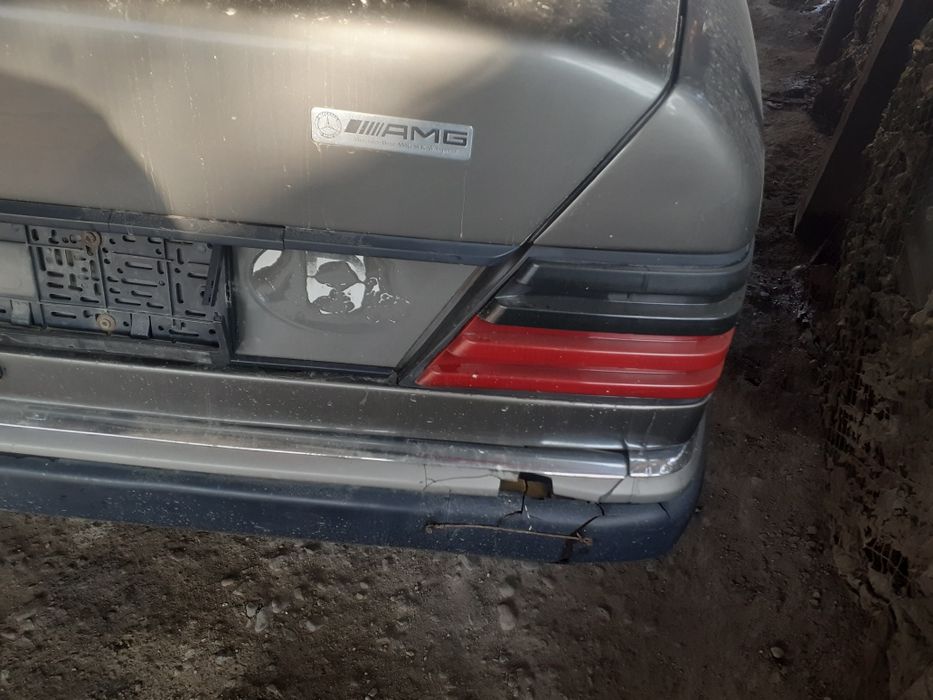 Продам мерседес е300