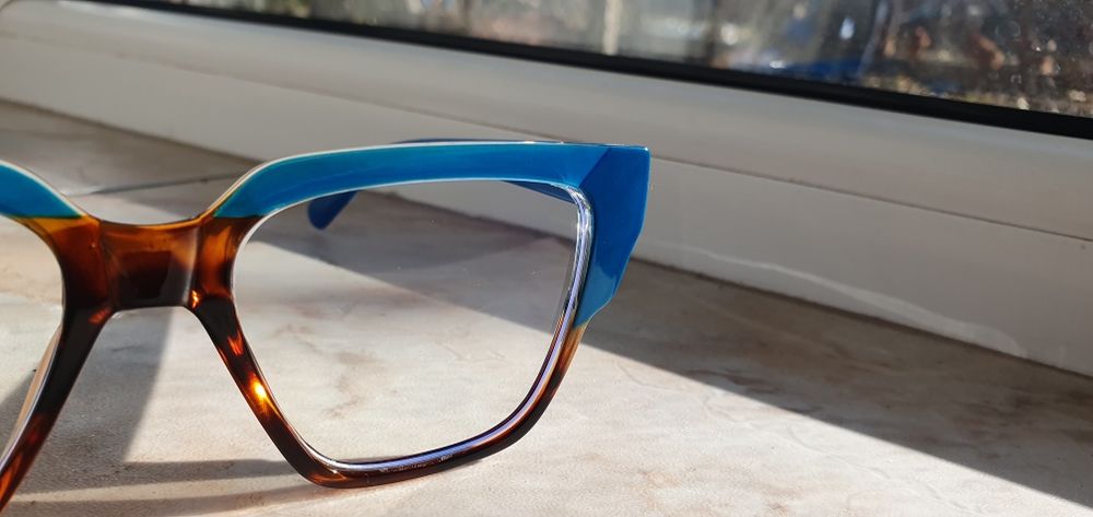 Диоптрична рамка за очила