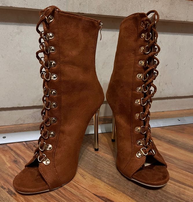 Чисто нови дамски токчета