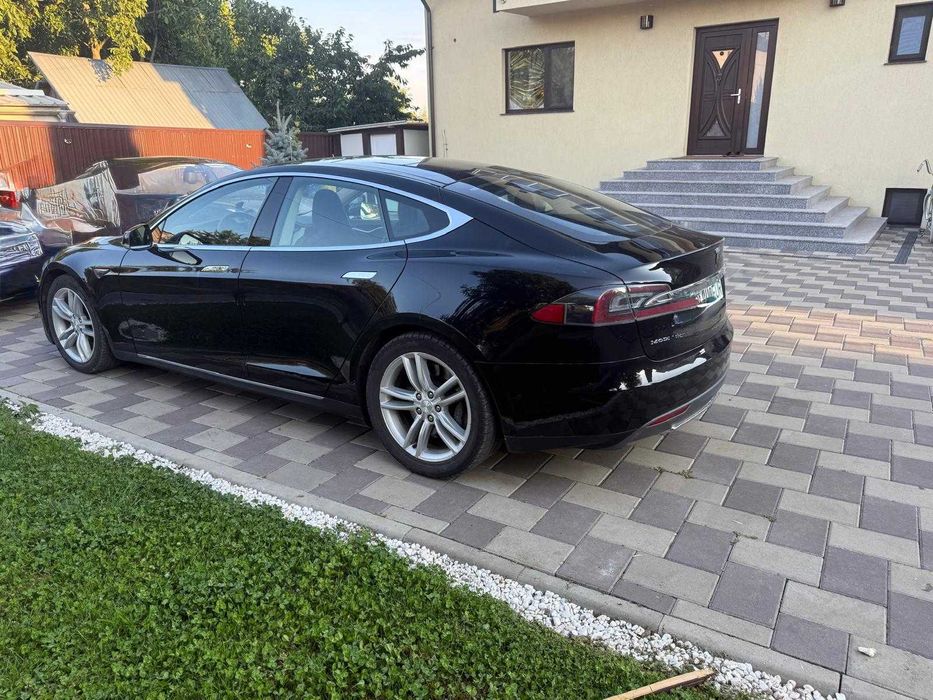 Vand Tesla Model S 85kw
