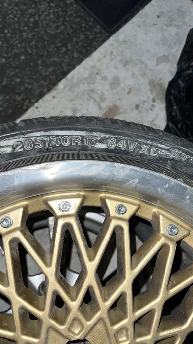 Диски с шинами званите